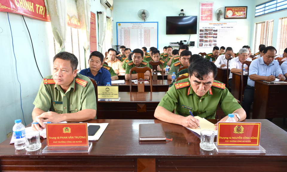 Tân Thạnh sơ kết công tác Công an 6 tháng đầu năm 2023