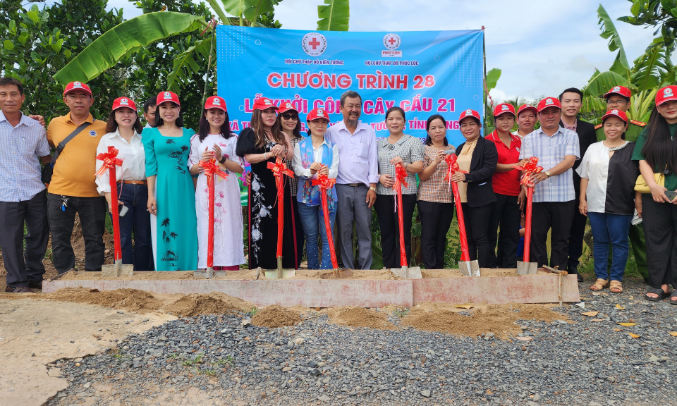 Kiến Tường khởi công xây dựng cầu giao thông nông thôn