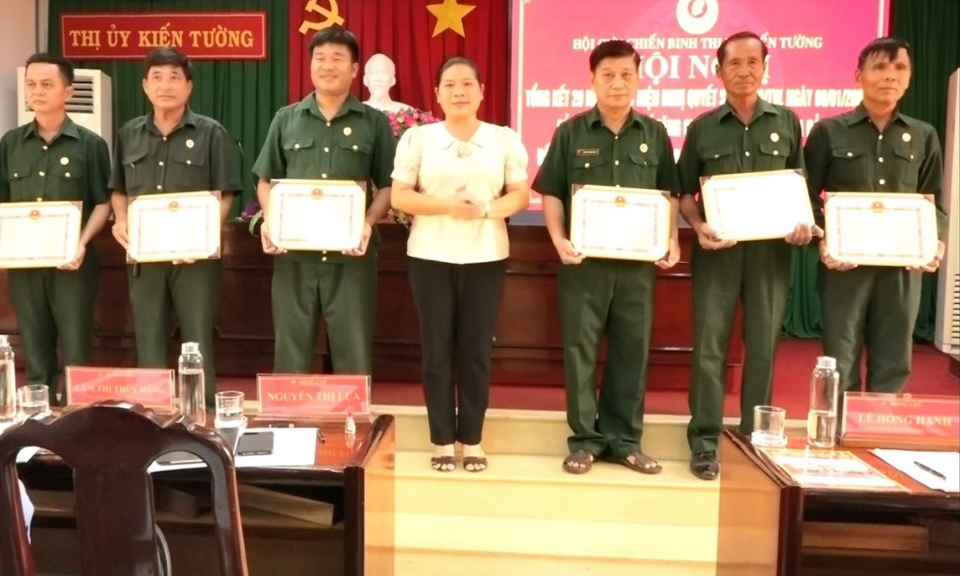 Kiến Tường tổng kết 20 năm thực hiện Nghị quyết số 09 của Bộ Chính trị khóa IX