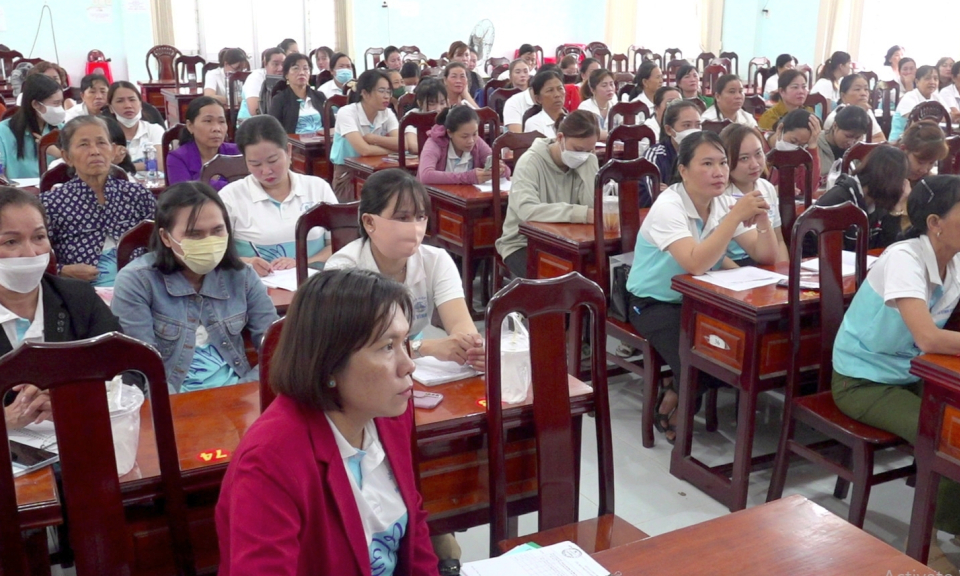 Tân Hưng tập huấn nghiệp vụ công tác Hội phụ nữ năm 2023