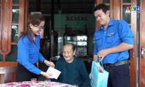 Thăm, tặng quà các gia đình chính sách nhân Ngày Thương binh - Liệt sĩ