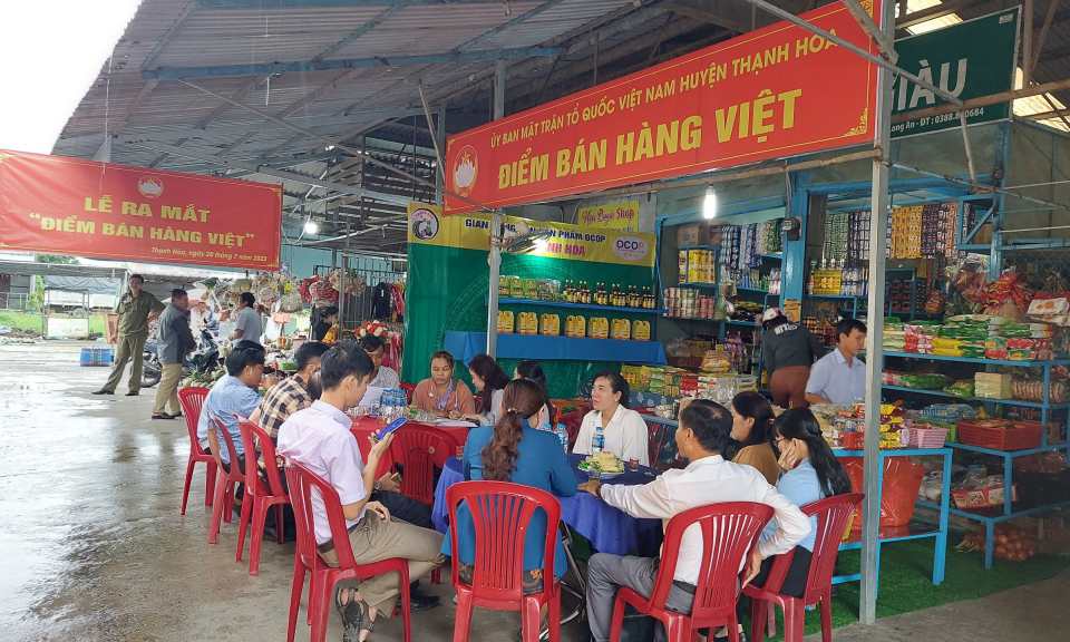 Ra mắt “Điểm bán hàng Việt” đầu tiên tại Thạnh Hóa