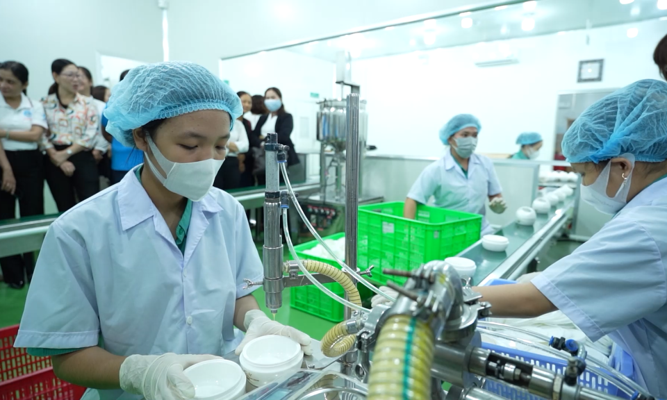 Giao lưu, học tập mô hình “Phụ nữ làm kinh tế giỏi”