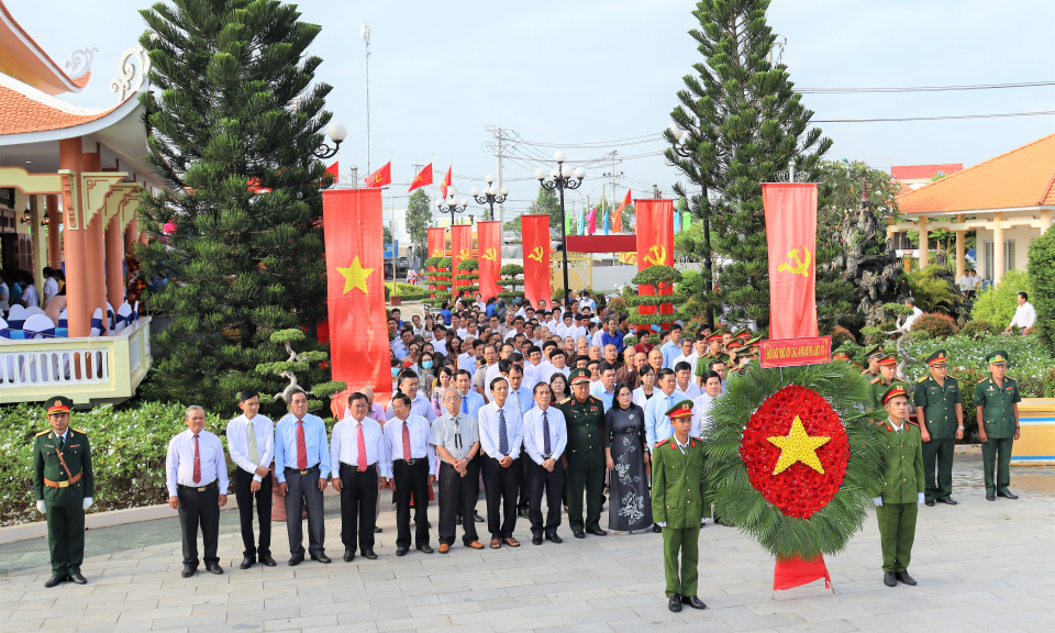 Cần Đước kỷ niệm 76 năm Ngày Thương binh - Liệt sĩ
