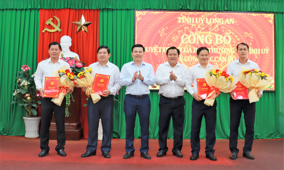 Tỉnh ủy Long An công bố quyết định về công tác cán bộ