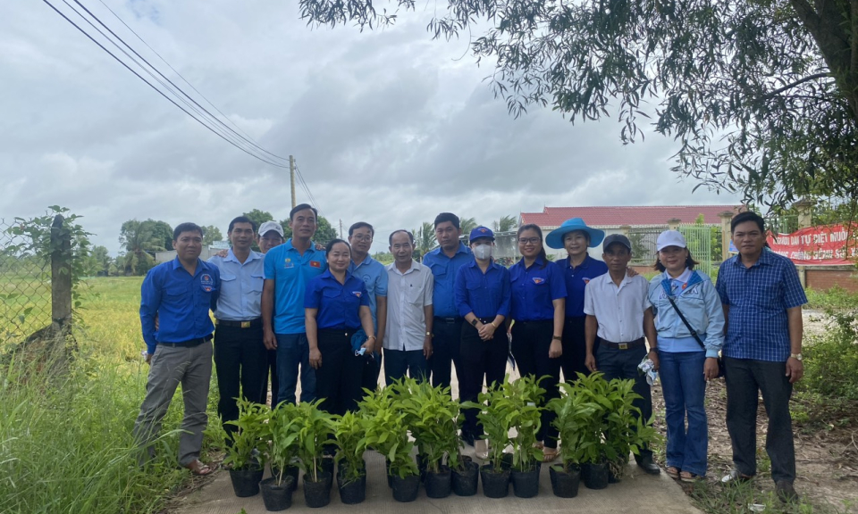 Đức Huệ tổ chức chương trình Kỳ nghỉ hồng năm 2023