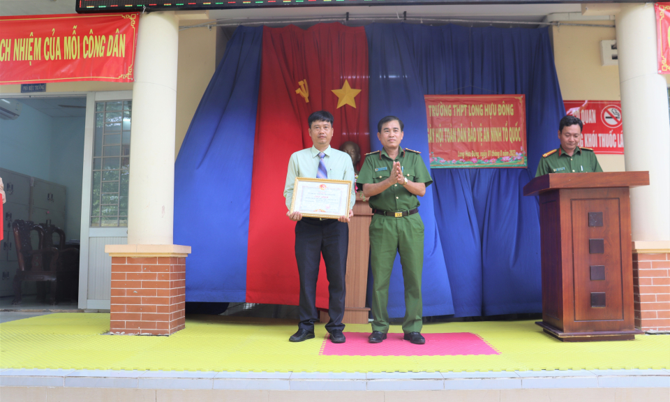 Trường THPT Long Hựu Đông tổ chức Ngày hội toàn dân bảo vệ an ninh Tổ quốc năm 2023