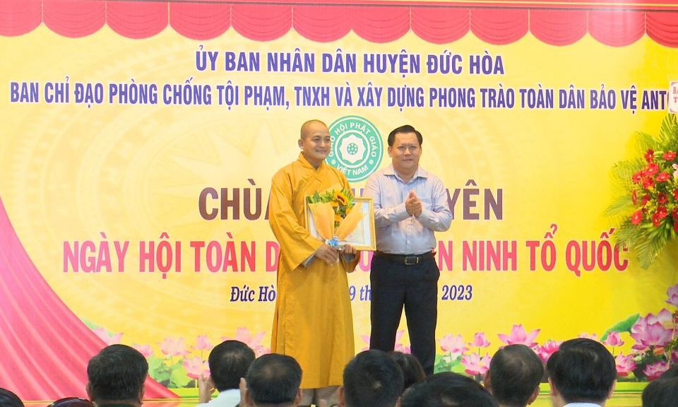 Đức Hòa ngày hội Toàn dân bảo vệ an ninh Tổ quốc tại Chùa Linh Nguyên