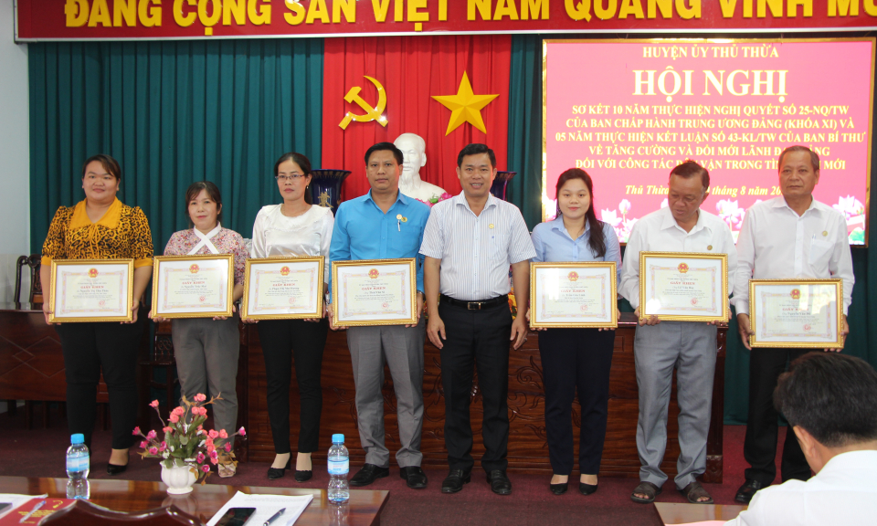 Thủ Thừa tăng cường lãnh đạo của Đảng đối với công tác dân vận trong tình hình mới
