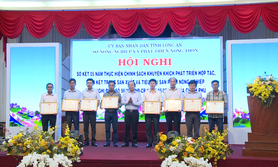 Sơ kết 5 năm thực hiện chính sách khuyến khích phát triển hợp tác, liên kết trong sản xuất và tiêu thụ sản phẩm nông nghiệp
