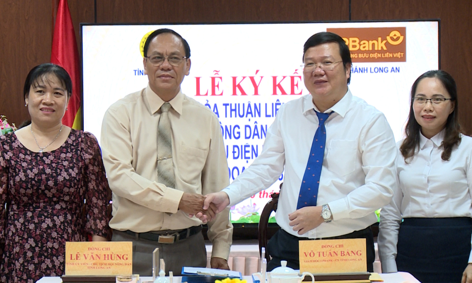 Tổng kết 3 năm thực hiện thỏa thuận liên ngành giữa Hội Nông dân tỉnh và Ngân hàng TMCP Bưu Điện Liên Việt chi nhánh tỉnh Long An