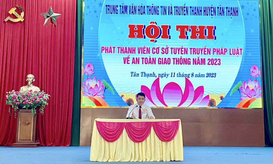 Tân Thạnh: Hội thi phát thanh viên cơ sở tuyên truyền pháp luật về an toàn giao thông năm 2023