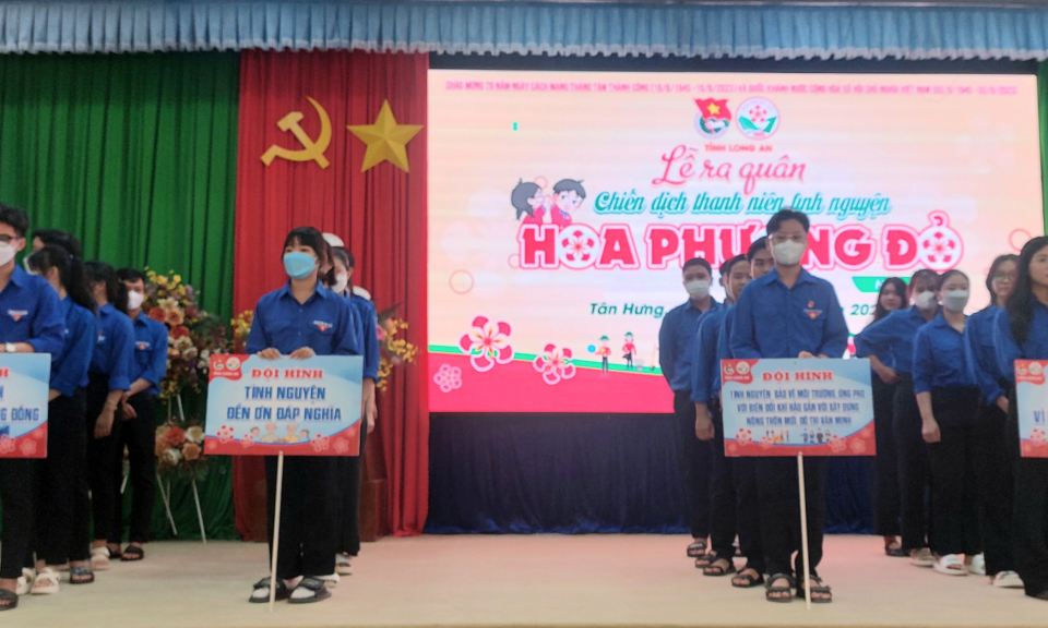 Tân Hưng tổ chức Lễ ra quân Chiến dịch tình nguyện Hoa phượng đỏ năm 2023