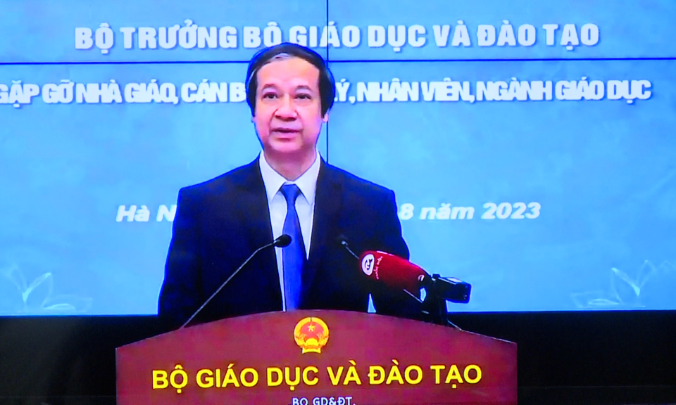 Bộ trưởng Bộ GD&ĐT  gặp gỡ giáo viên cả nước