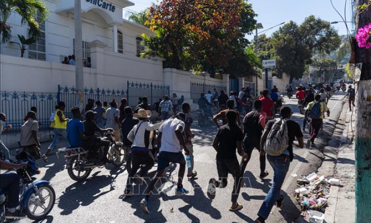 Hàng nghìn người dân chạy trốn bạo lực ở thủ đô Port-au-Prince của Haiti