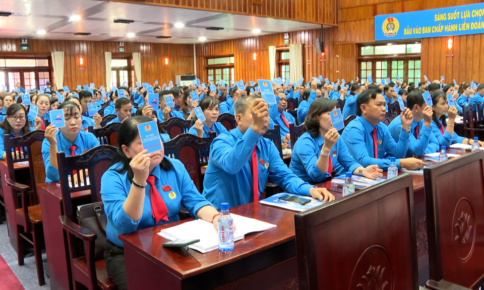 Phiên làm việc thứ nhất Đại hội Công đoàn tỉnh Long An  nhiệm kỳ 2023 – 2028