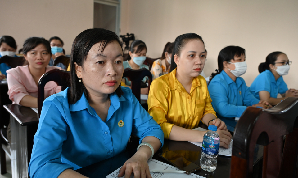 Bến Lức tập huấn công tác tuyên truyền đấu tranh trên mạng xã hội