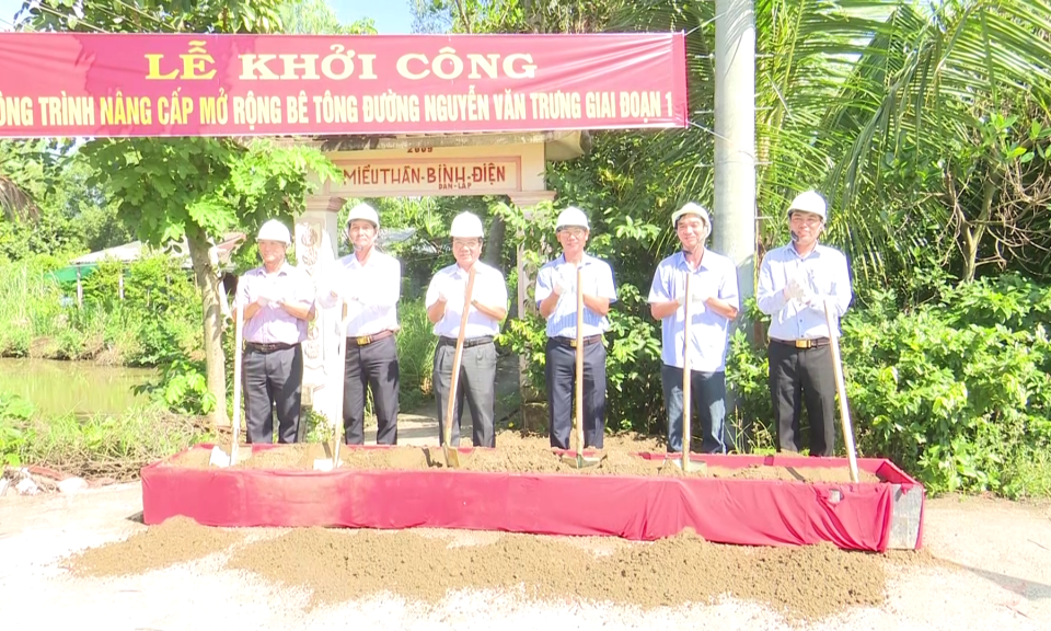 Tân Trụ: Khởi công nâng cấp, mở rộng đường Nguyễn Văn Trưng