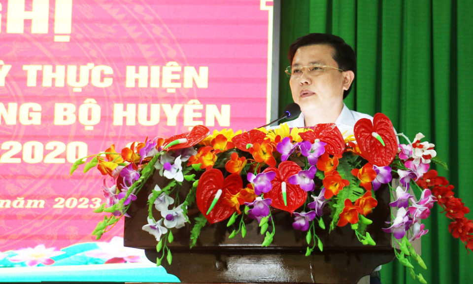 Tân Trụ sơ kết giữa nhiệm kỳ thực hiện Nghị quyết Đại hội Đảng bộ huyện lần thứ XI