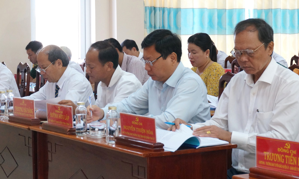 Huyện ủy Mộc Hóa sơ kết công tác giữa nhiệm kỳ 2020 - 2025