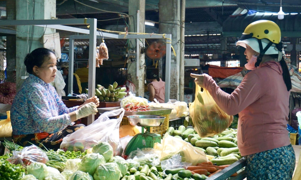 Thị trường dịp lễ Quốc khánh 2/9 cơ hội kích cầu tiêu dùng và bình ổn thị trường
