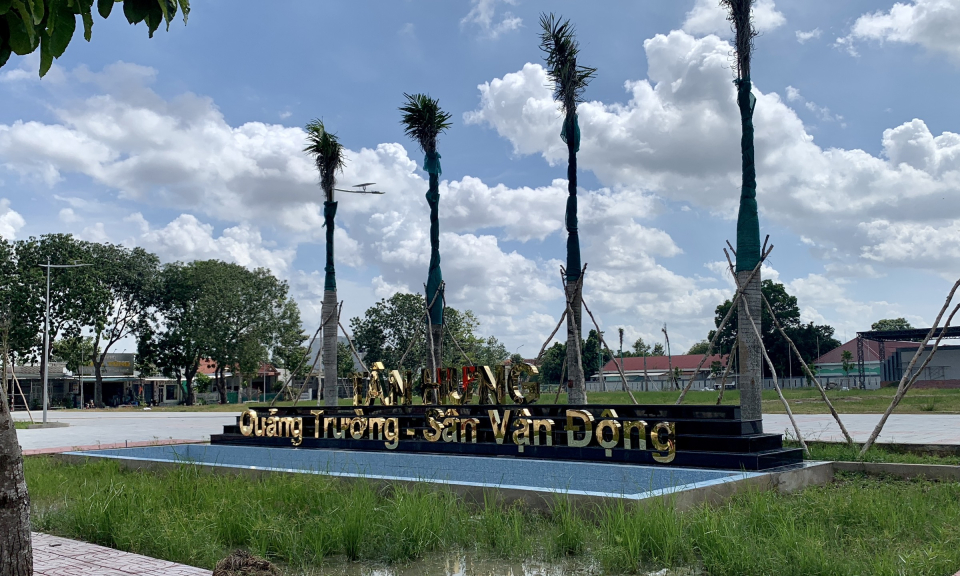 Tân Hưng kiểm tra việc thực hiện các công trình trọng điểm, chương trình đột phá 
