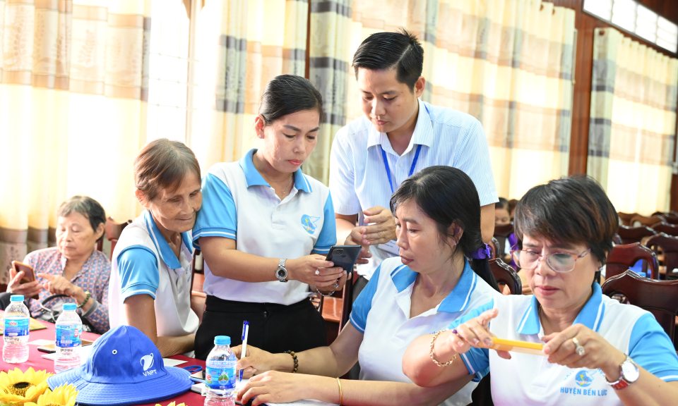 Phụ nữ Bến Lức tập huấn kỹ năng khởi nghiệp, khởi sự kinh doanh