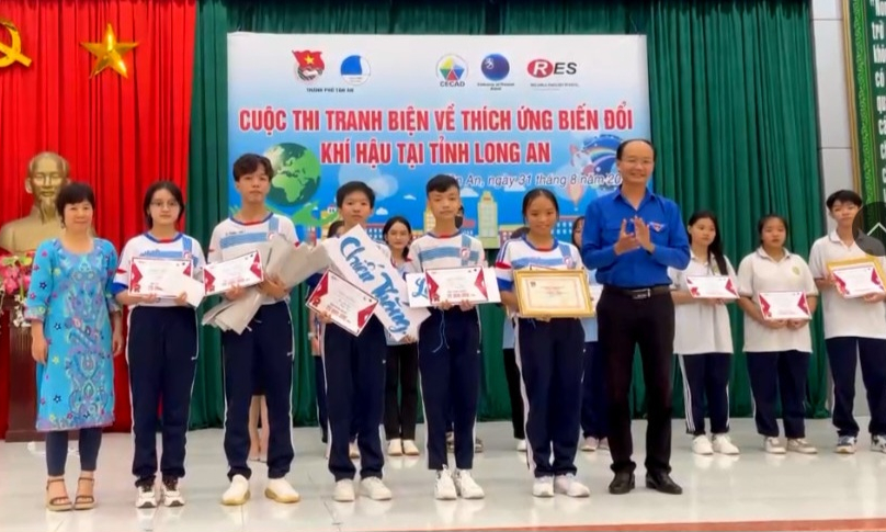 Thành phố Tân An tổ chức cuộc thi tranh biện về thích ứng biến đổi khí hậu