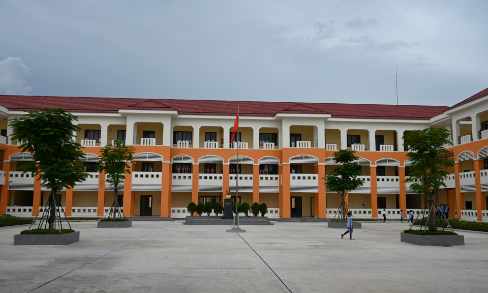 Trường THPT Nguyễn Trung Trực - Bến Lức sẵn sàng khai giảng năm học mới