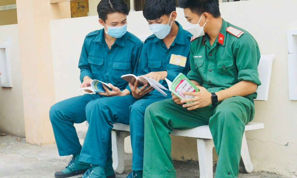 Bến Lức xây dựng môi trường văn hóa lành mạnh, phong phú trong quân đội