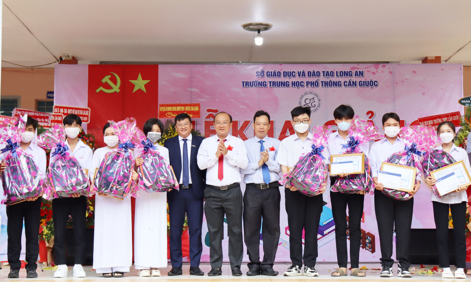 Trường THPT Cần Giuộc khai giảng năm học 2023-2024