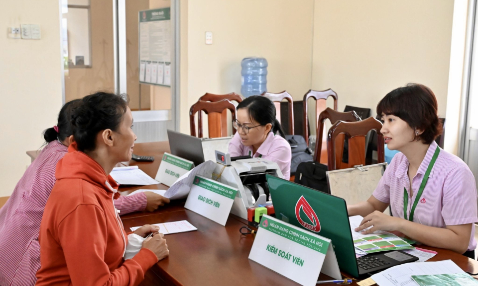 Bến Lức: tăng cường giải ngân cho vay học sinh, sinh viên