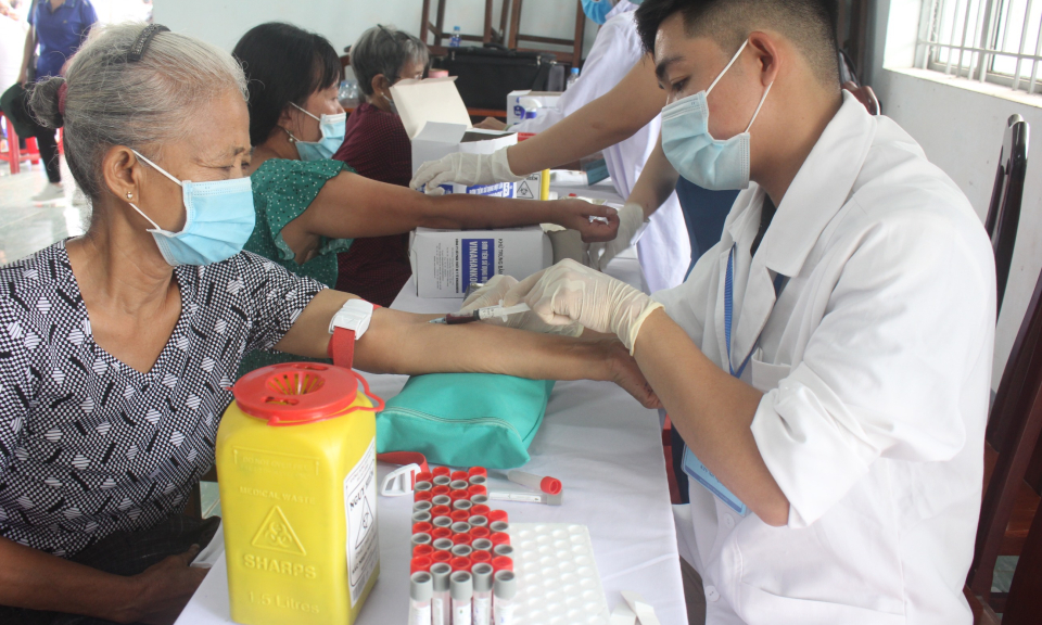 Ngày hội Vì sức khỏe đồng bào biên giới tại huyện Đức Huệ