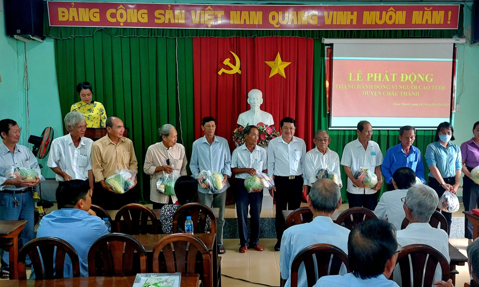 Huyện Châu Thành phát động hưởng ứng Tháng hành động vì Người cao tuổi năm 2023