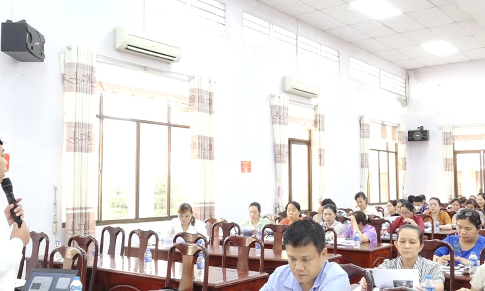 Đức Hòa tập huấn nghiệp vụ về công tác văn thư, lưu trữ