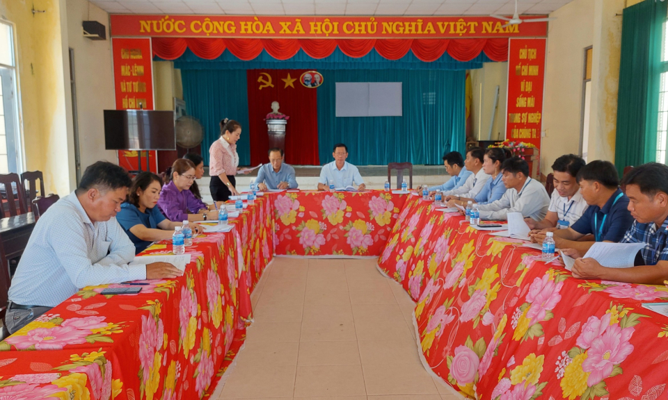 HĐND huyện Tân Hưng giám sát Chuyên đề về công tác Cải cách hành chính tại xã Hưng Điền