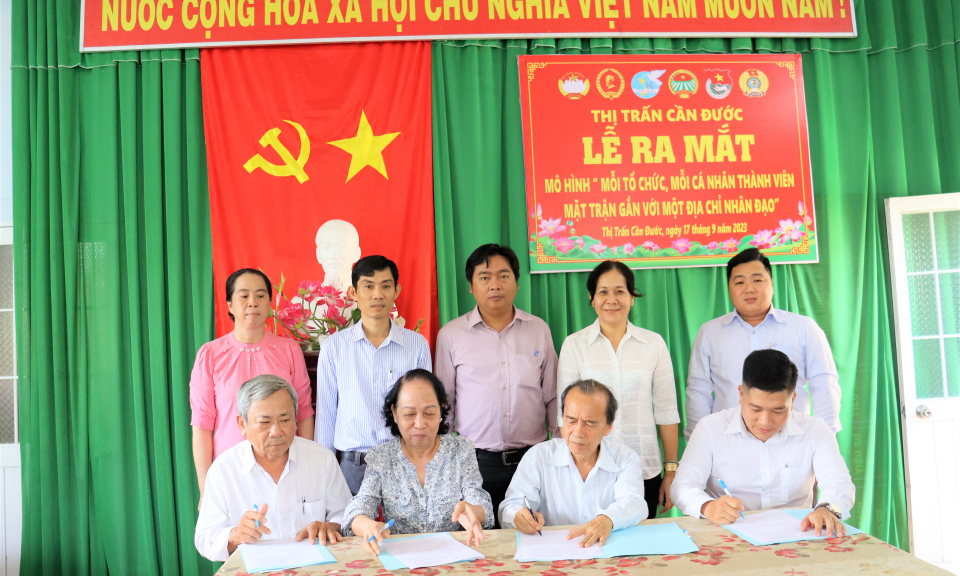Thị trấn Cần Đước ra mắt mô hình “Mỗi tổ chức, cá nhân thành viên Mặt trận gắn với một địa chỉ nhân đạo”