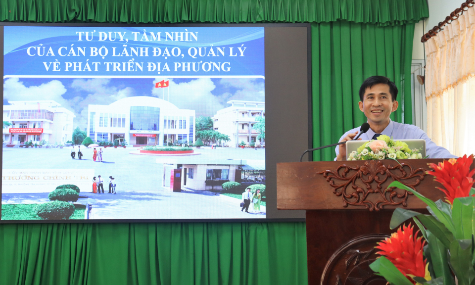 Huyện ủy Cần Đước khai giảng lớp bồi dưỡng, cập nhật kiến thức cho cán bộ