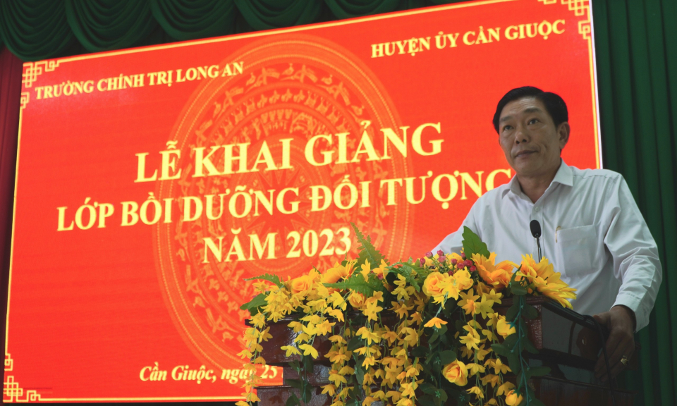 Cần Giuộc khai giảng lớp bồi dưỡng cập nhật kiến thức đối tượng 4 năm 2023