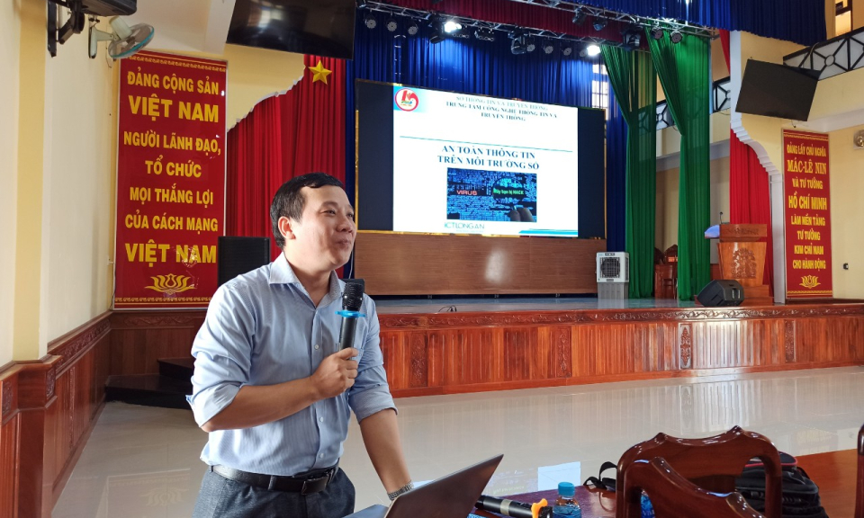 Tân Trụ tổ chức tập huấn kỹ năng đảm bảo an toàn thông tin mạng và nghiệp vụ cải cách hành chính