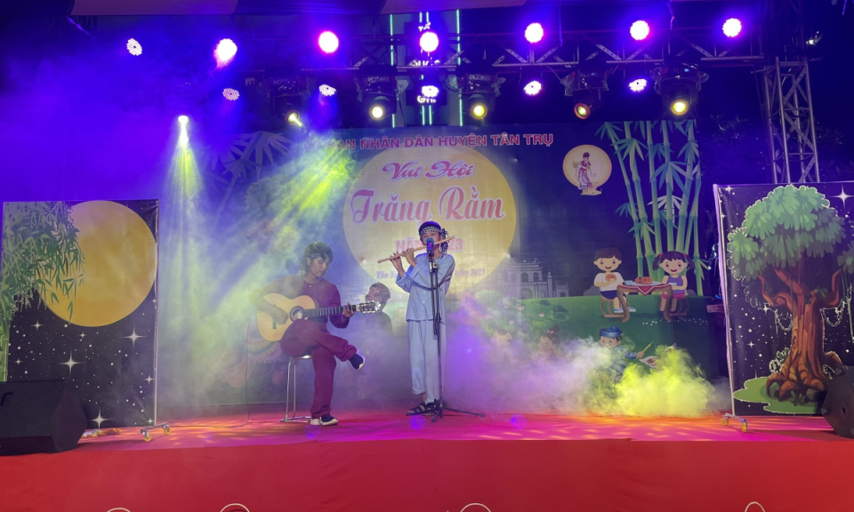 Chăm lo Tết Trung thu cho trẻ em