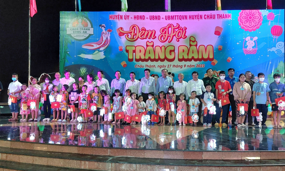 Huyện Châu Thành tổ chức "Đêm hội trăng rằm" cho thiếu nhi