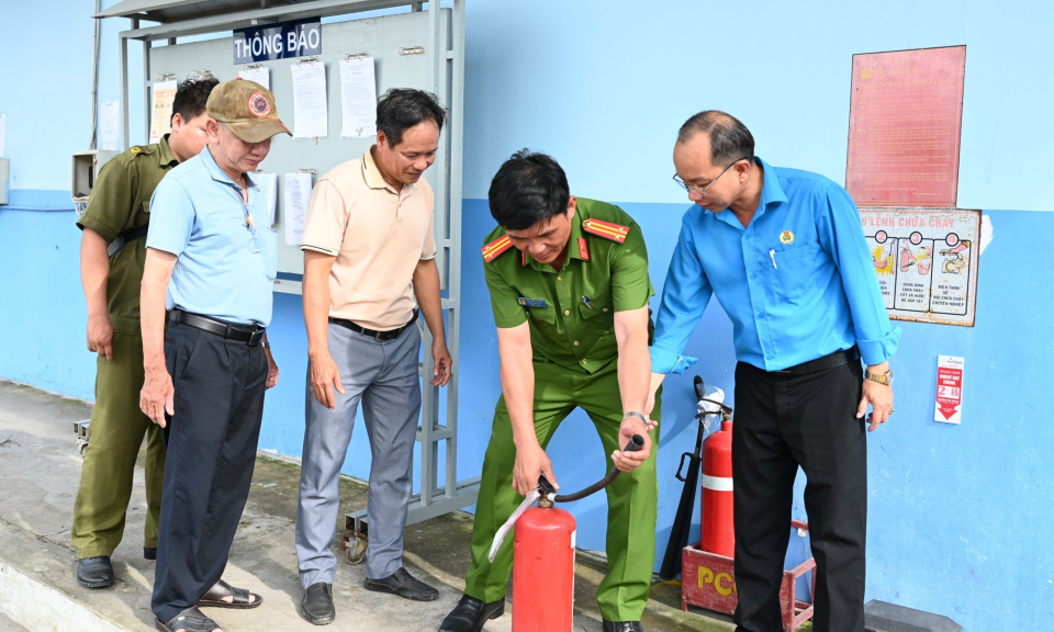 Bến Lức triển khai mô hình “Tổ Công nhân tự quản 3 trong 1”