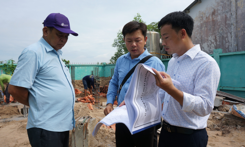 Ban Thường vụ Huyện ủy Mộc Hóa làm việc với Đảng ủy xã Bình Hòa Đông