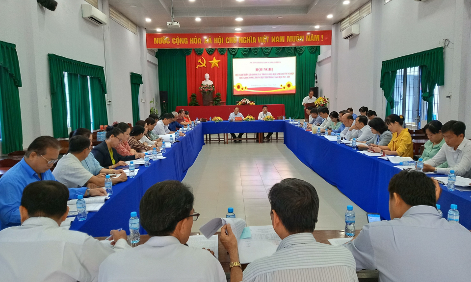 Thạnh Hóa phân luồng học sinh sau tốt nghiệp trung học cơ sở, trung học phổ thông năm học 2023 - 2024