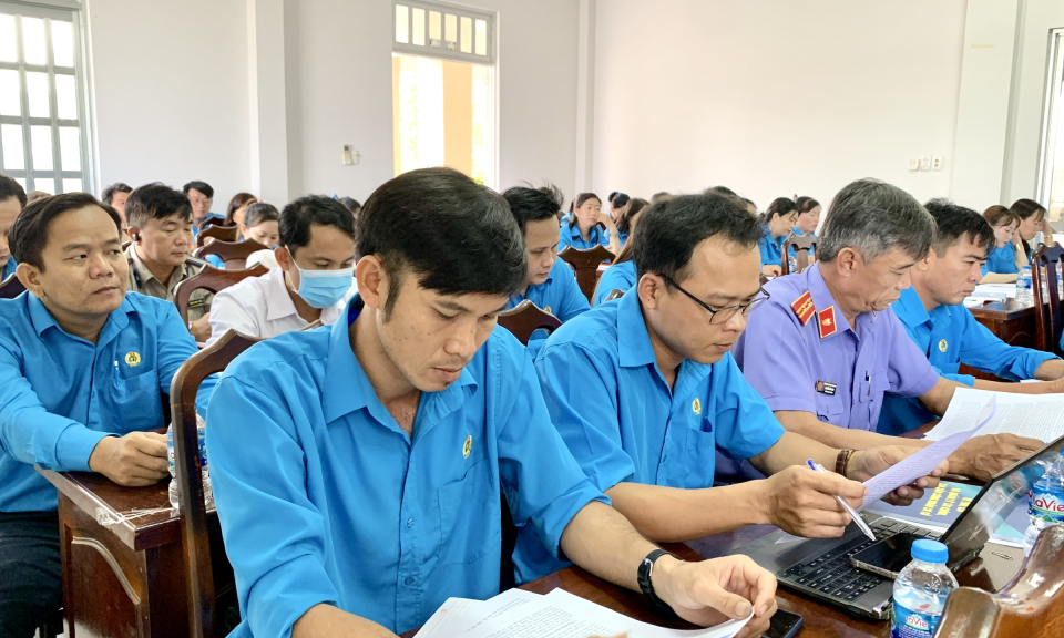 Tân Hưng sơ kết phong trào CNVCLĐ và hoạt động Công đoàn quý III năm 2023