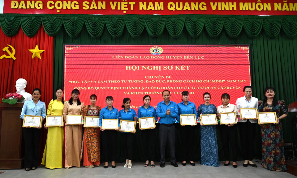 Liên đoàn Lao động huyện Bến Lức sơ kết chuyên đề học tập và làm theo Bác năm 2023