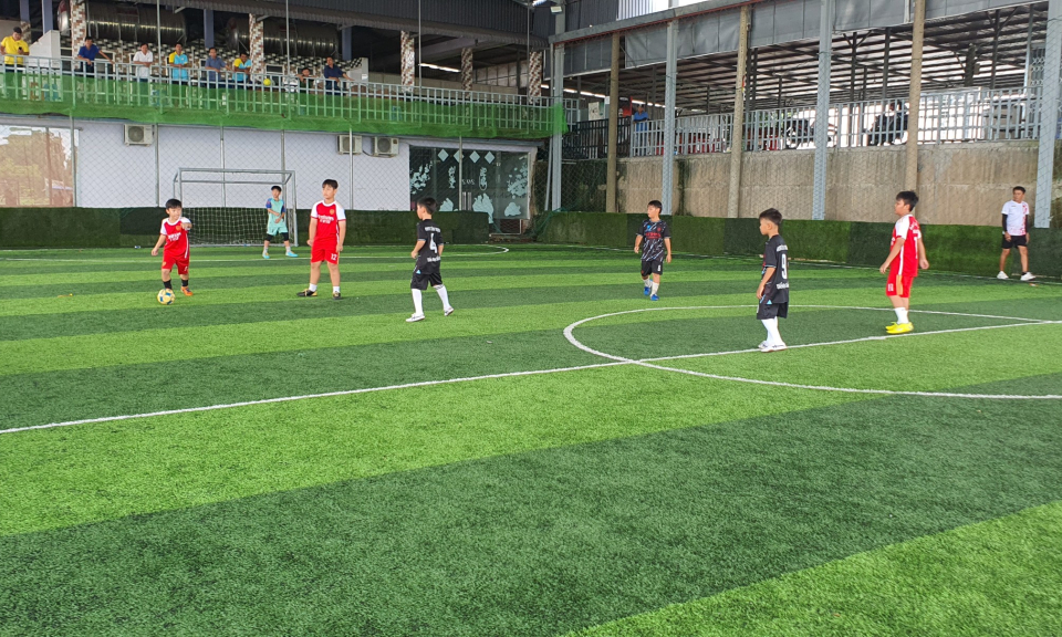 Tân Thạnh tổ chức giải bóng đá thiếu niên, nhi đồng