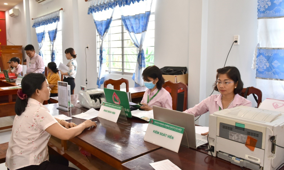 Huyện Tân Thạnh nguồn vốn chính sách - xã hội - “Chắp cánh ước mơ đến trường”