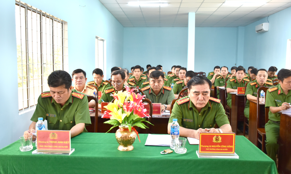 Công an huyện Tân Thạnh sơ kết công tác công an 9 tháng năm 2023